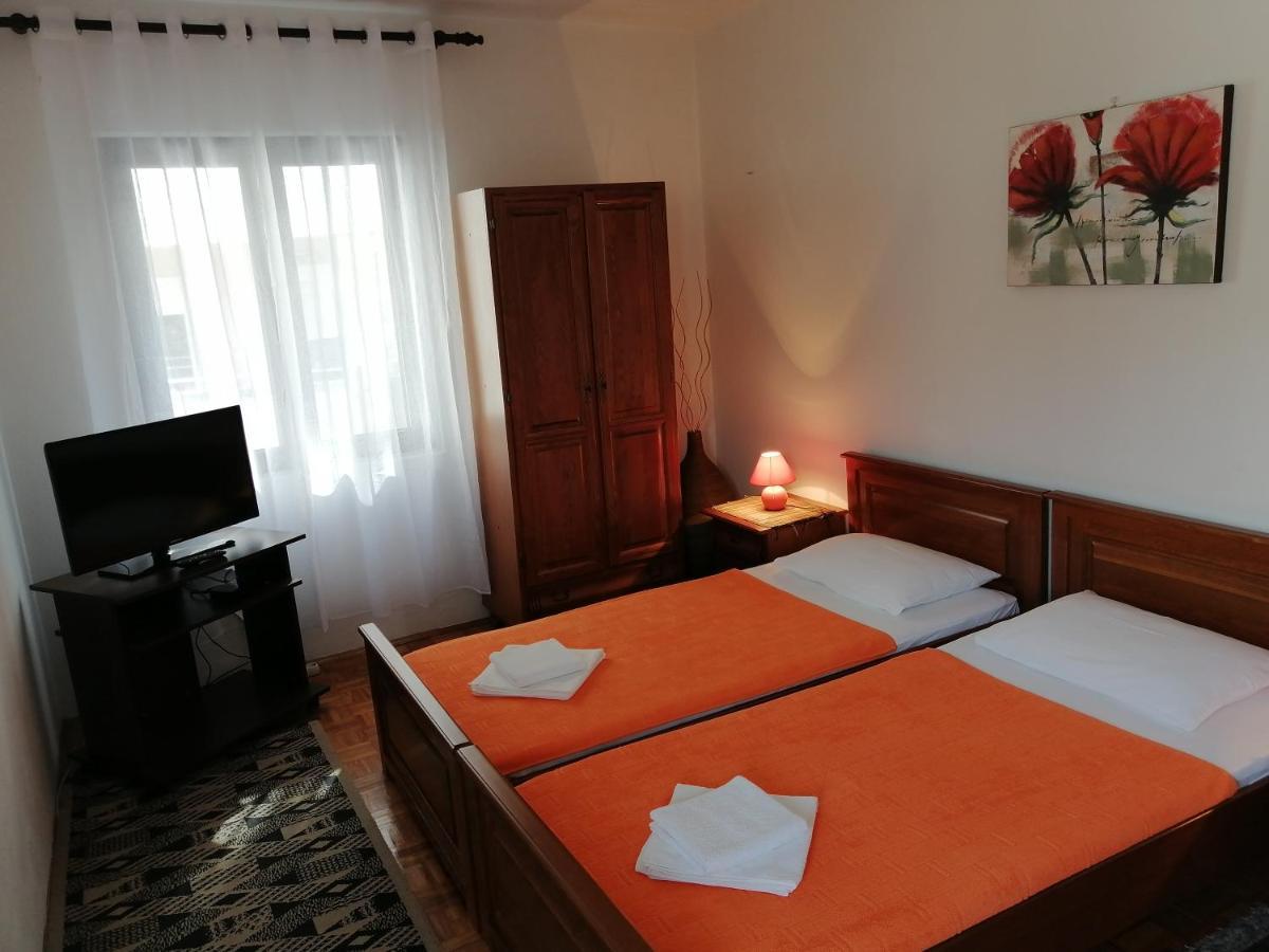 Lovely 2-bedroom In *