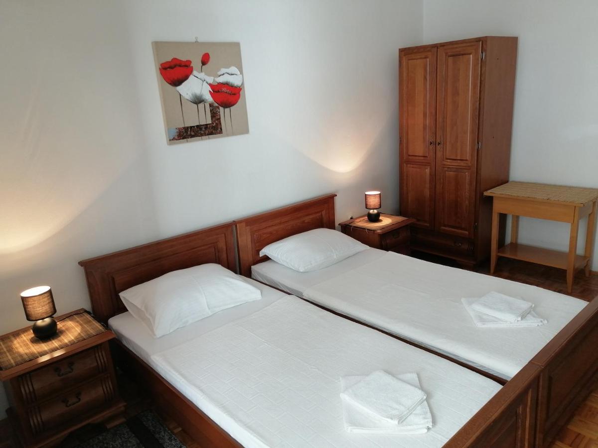 Lovely 2-bedroom In *