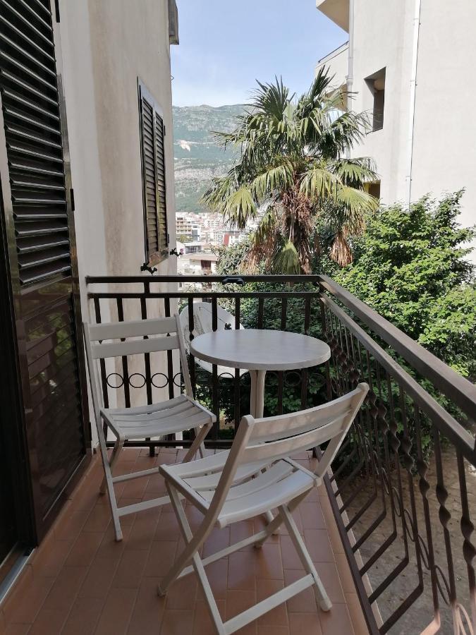 Lovely 2-bedroom In Apartment Budva
